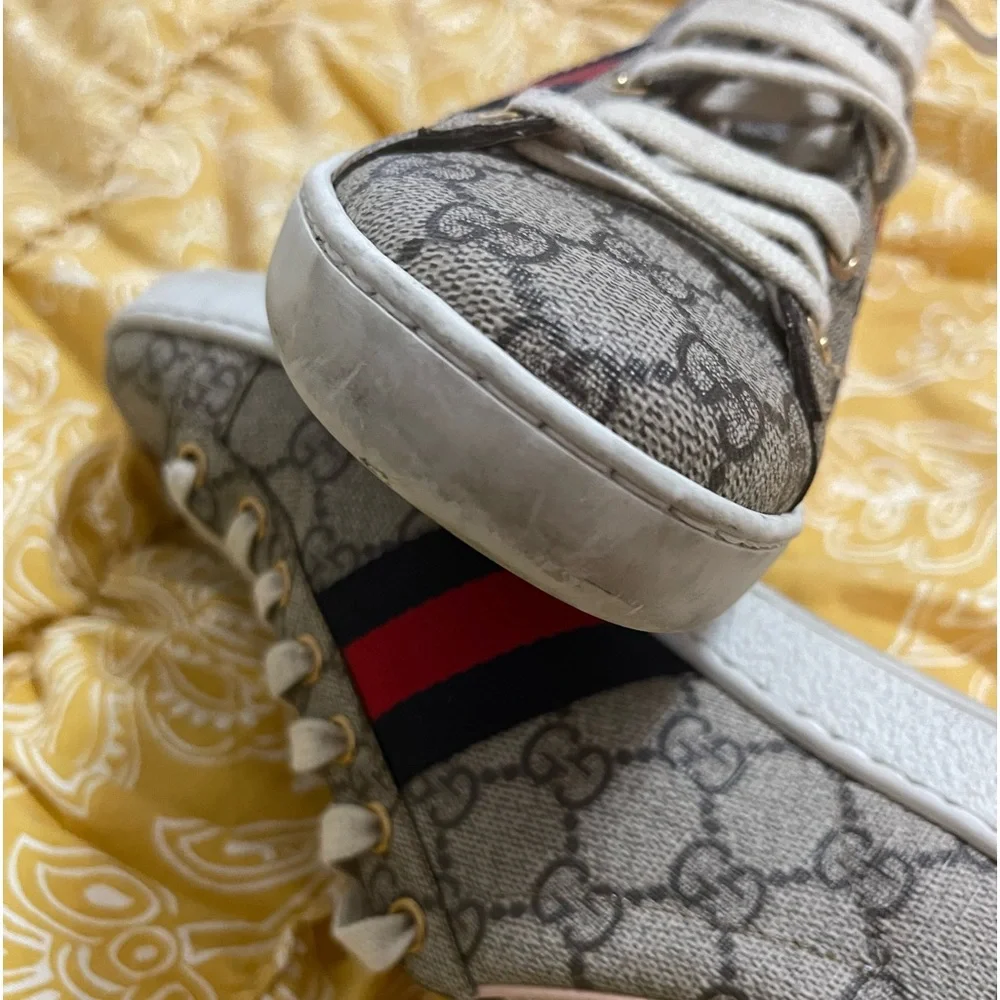 Authentic Gucci sneakers size 9 from Nordstroms  the soles are worn (see pics) - Picture 9 of 13